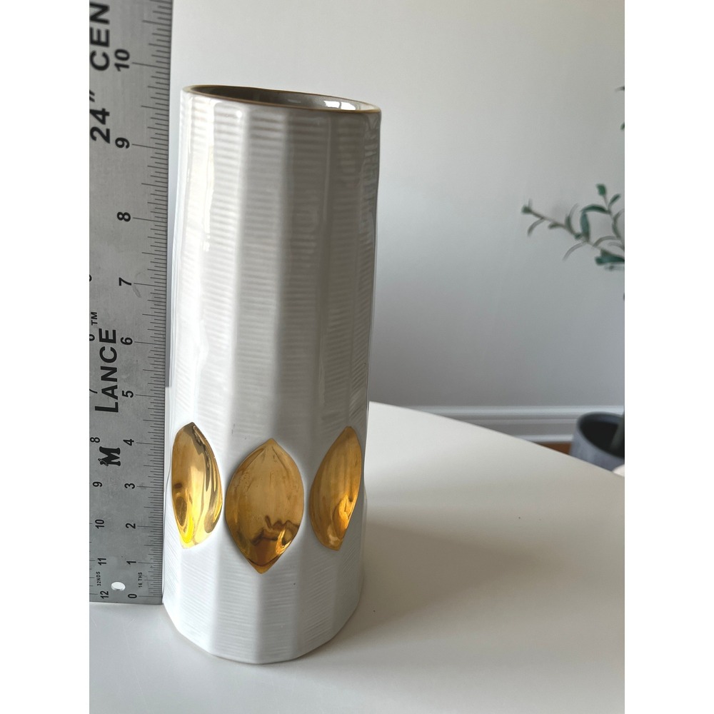 Jonathan Adler Fontana Vase Made in Peru White Textured Gold Accents Handmade - Picture 2 of 9